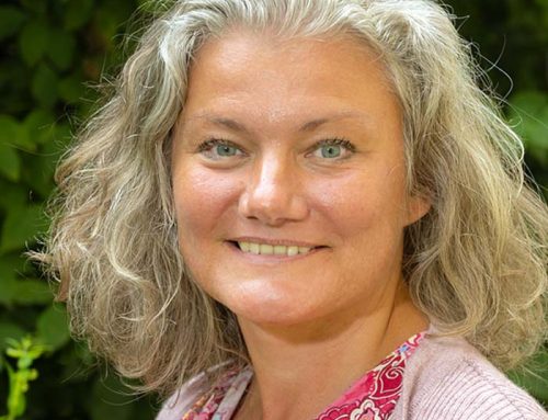 CHRISTINA MICKOS, GYMNASIELÄRARE